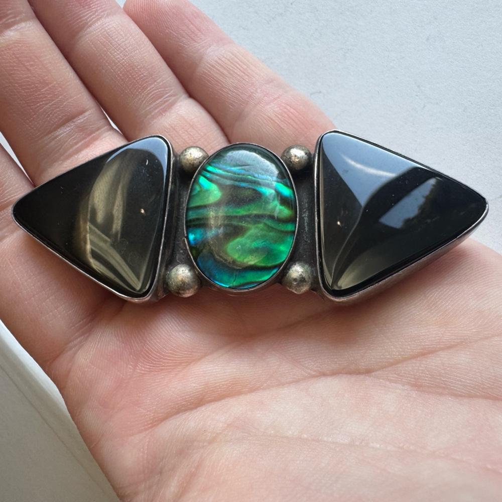 Elegant Sterling Silver Black Onyx and Green Abalone Pin brooch 22.9g - Picture 1 of 15